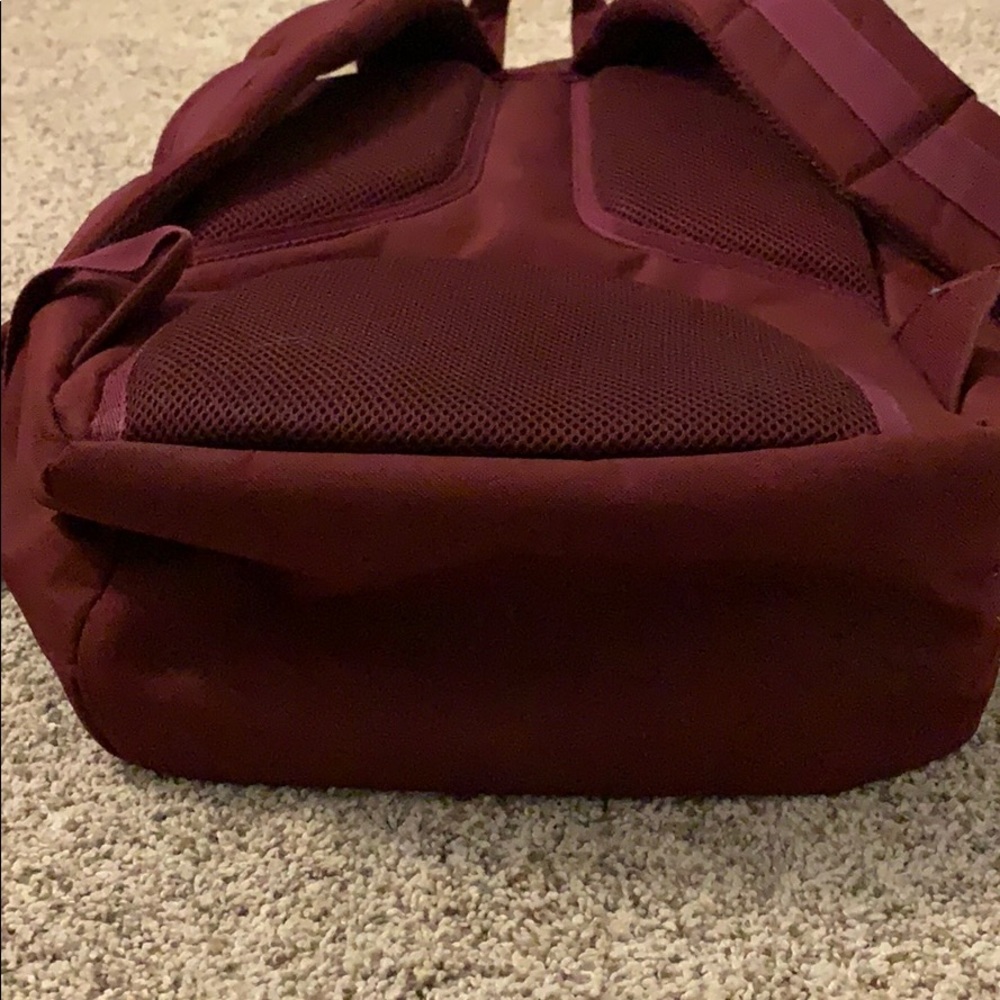 NWOT LARGE Hershel Backpack - Picture 12 of 12